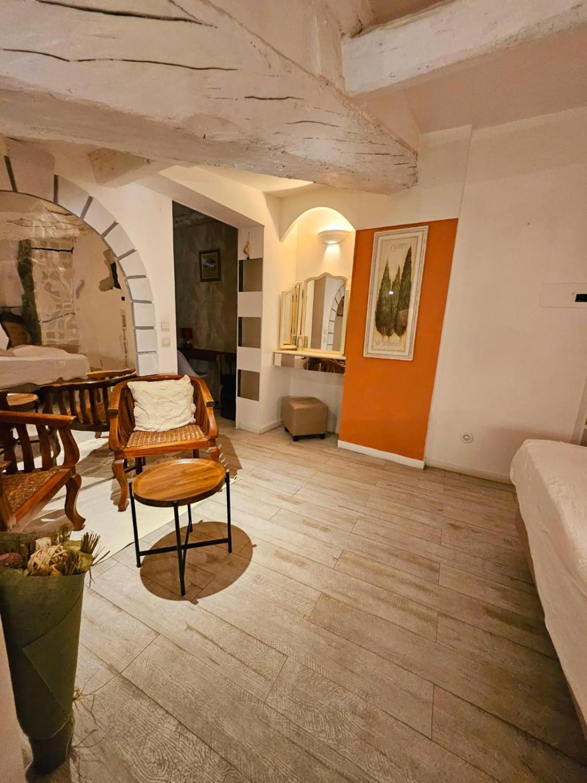 Suites Coupo Santo Et Lou Peiro Cotignac Eksteriør billede