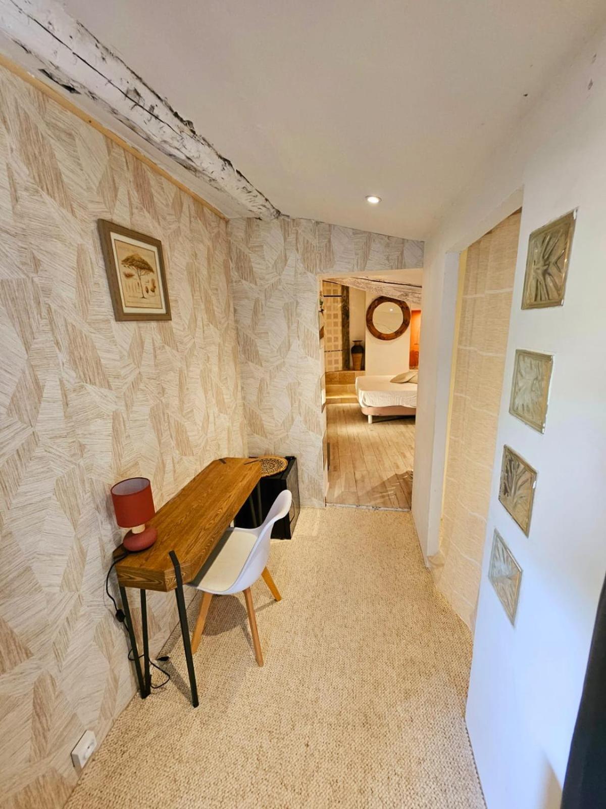 Suites Coupo Santo Et Lou Peiro Cotignac Eksteriør billede